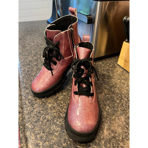 UGG - KIDS ASHTON LACE UP GLITTER ANKLE BOOTS - Picture 3 of 12